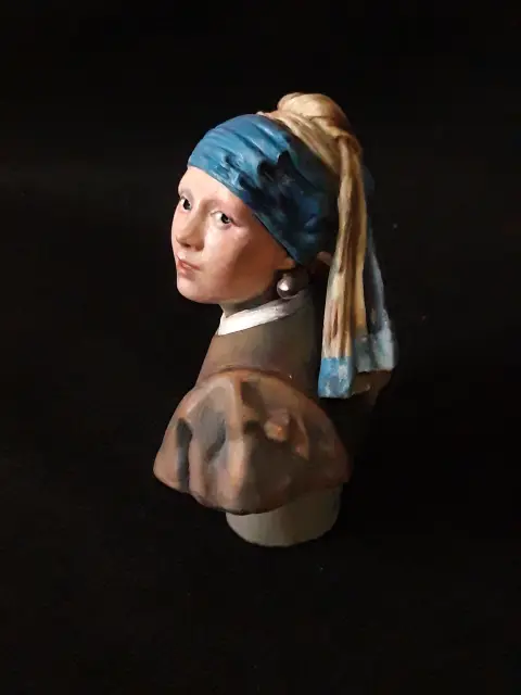 girl with pearl
